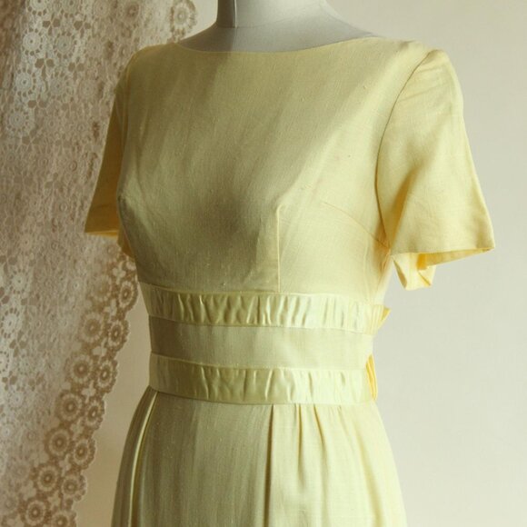 Vintage 1970's Dress, Yellow Full Length Maxidress, Empire Waist Regency Style - Picture 6 of 10